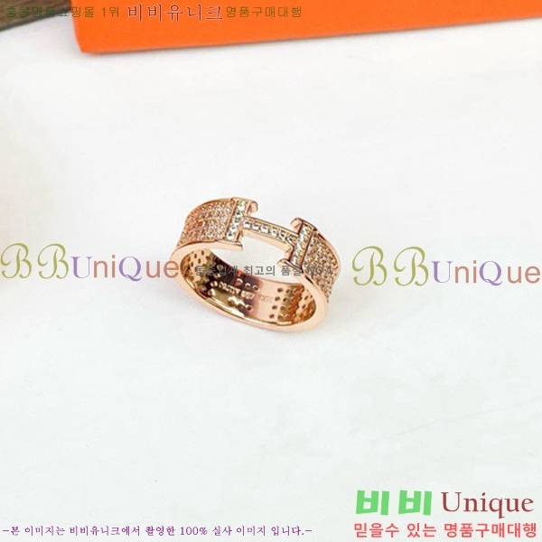 ޽  H890067-4