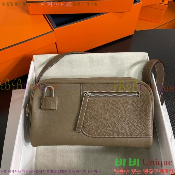 #޽ ڶ   HE422402-1