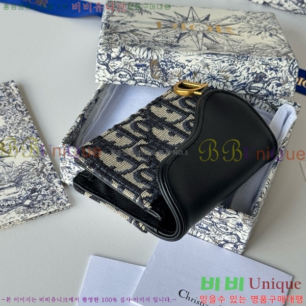 #   ī  S5611-300