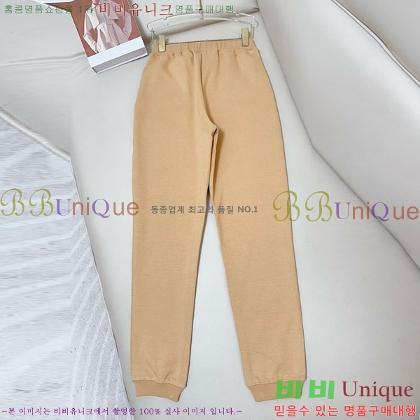    MAX151107-10