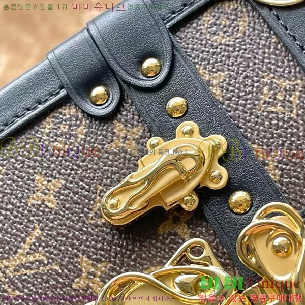 #  ڶ  M13738-1001