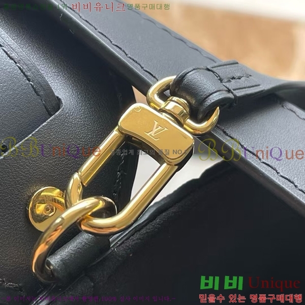#̺  GM M13044-1001
