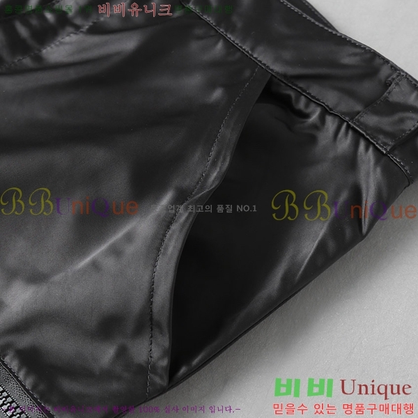   ݹ P256741-1