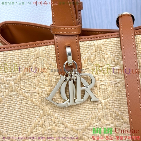 #    M2820-3000