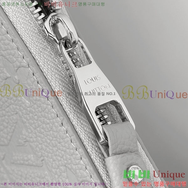 #̺   M13825-1001