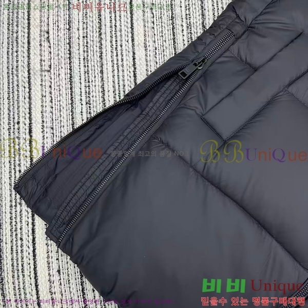   ٿ е PA123044-3