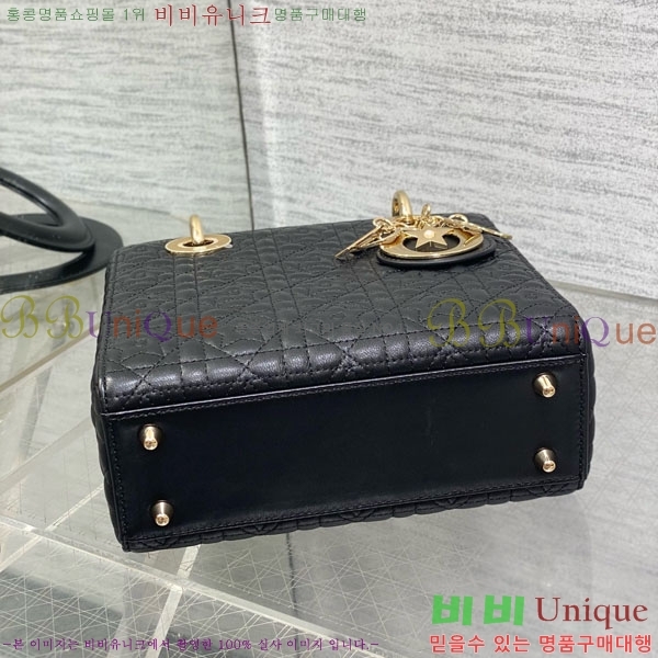 # ̵  M0531-601