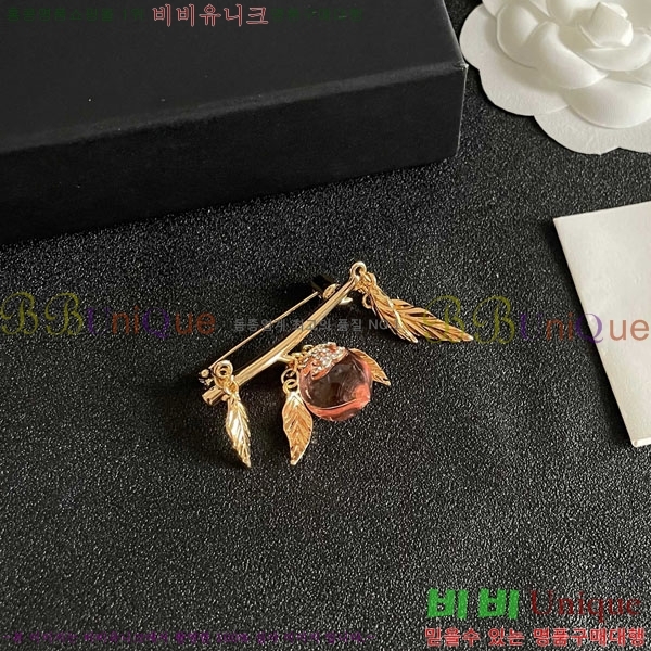  * ġ CH6612330-6