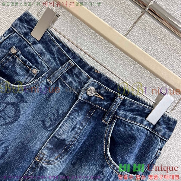  ũ   CHS1451574-8