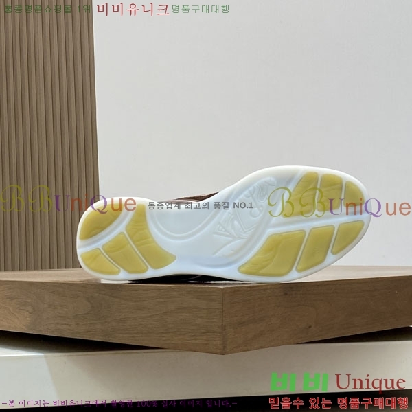   Ŀ B9908551-3
