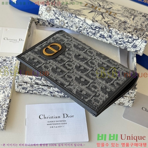 # 30 Montaigne  ̽ S2353-402