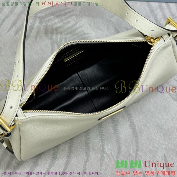 # ̵ ̹   1BC229-2001